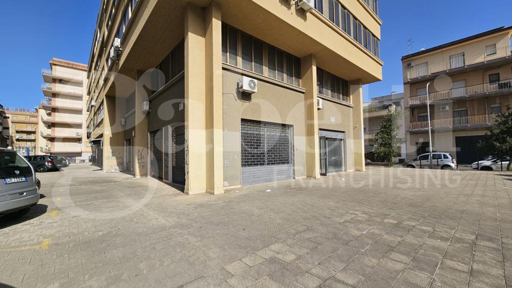 negozio in vendita a Bagheria