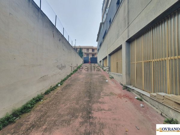 locale di sgombero in vendita a Bagheria