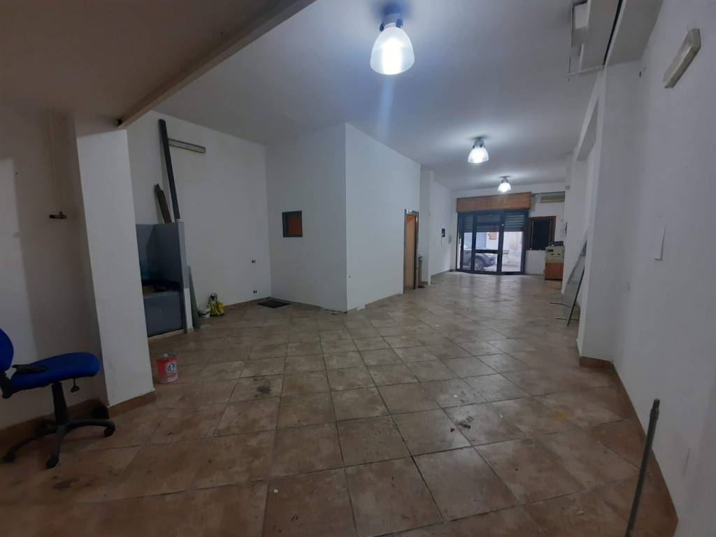 negozio in vendita a Bagheria