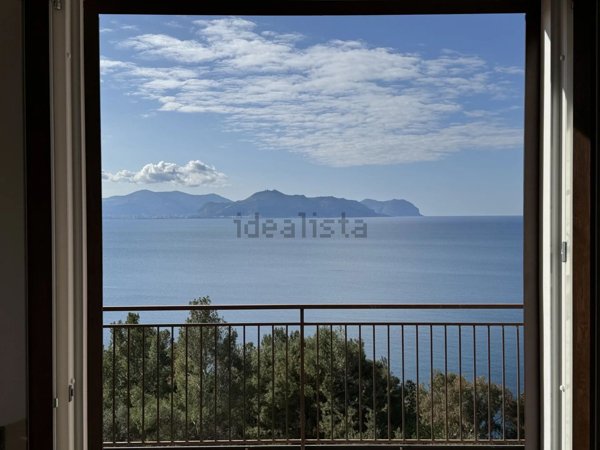 casa indipendente in vendita a Bagheria in zona Aspra