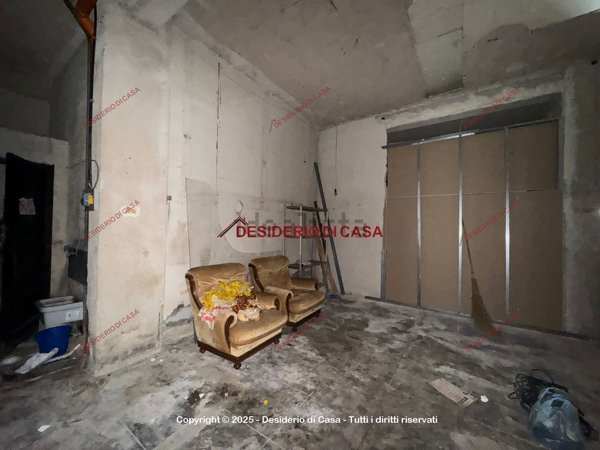 locale di sgombero in vendita a Bagheria