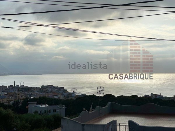 appartamento in vendita a Bagheria in zona Mongerbino