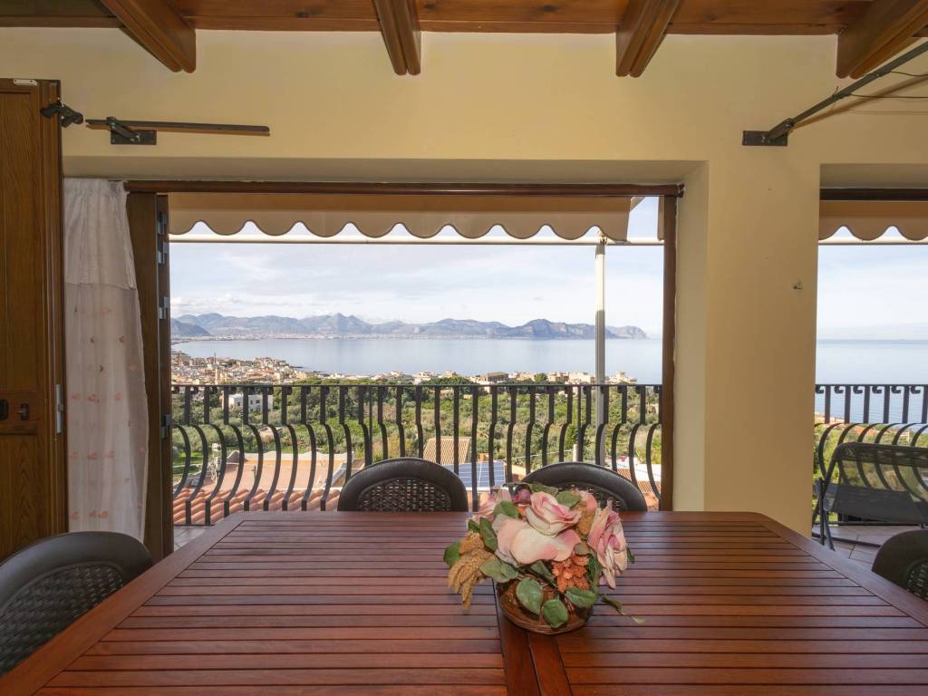 appartamento in vendita a Bagheria in zona Aspra