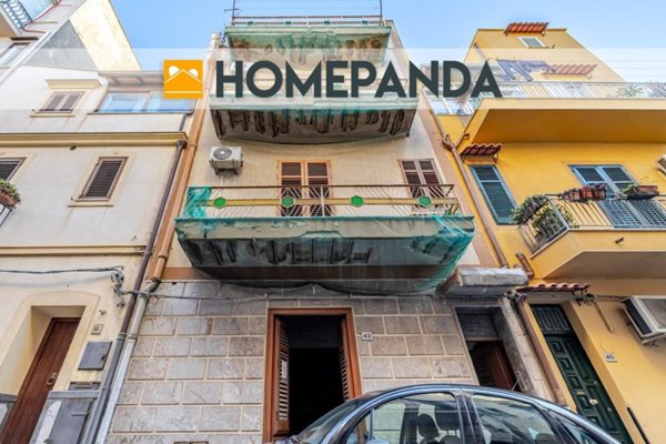 casa indipendente in vendita a Bagheria in zona Centro Città