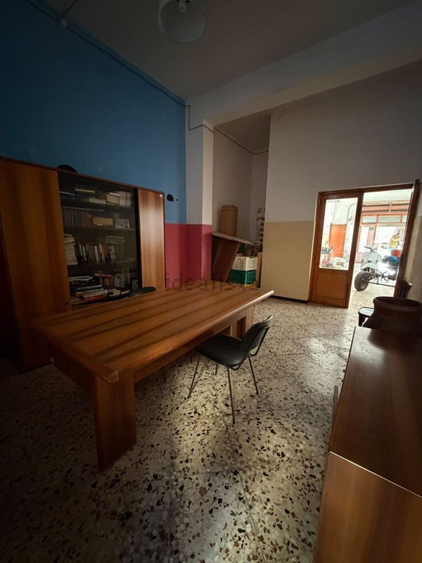 locale di sgombero in vendita a Bagheria