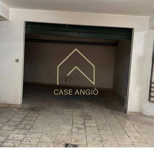 locale di sgombero in vendita a Bagheria