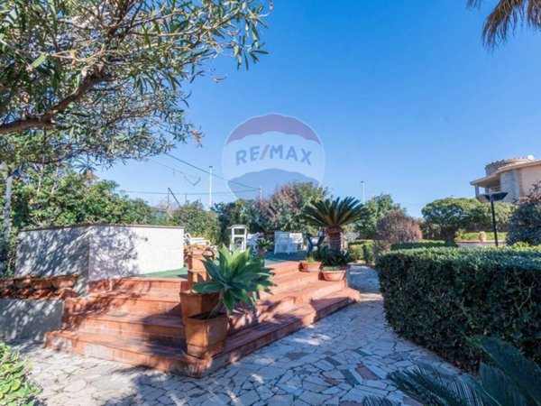 casa indipendente in vendita a Bagheria in zona Aspra