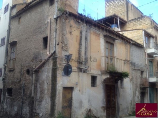 casa indipendente in vendita a Bagheria in zona Centro Città