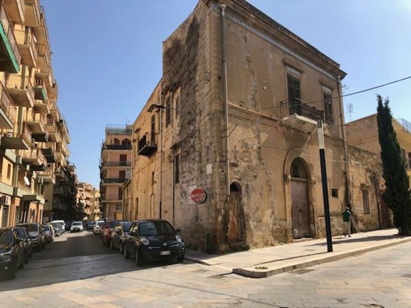 casa indipendente in vendita a Bagheria in zona Centro Città