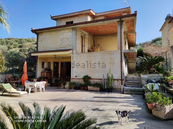 casa indipendente in vendita a Bagheria in zona Centro Città