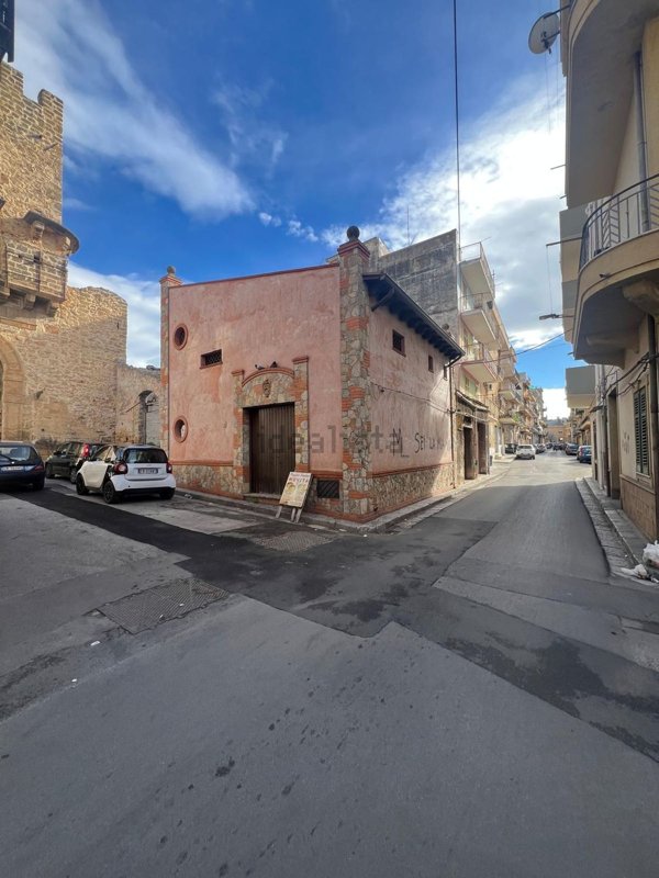 casa indipendente in vendita a Bagheria in zona Centro Città