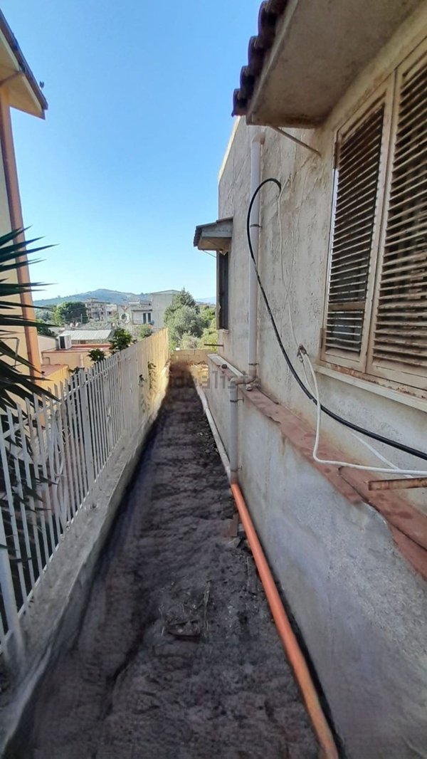 casa indipendente in vendita a Bagheria