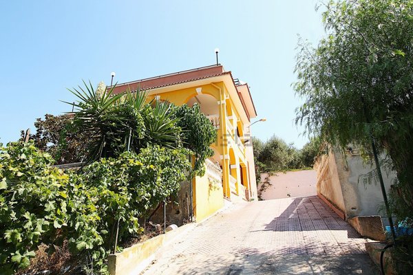 casa indipendente in vendita a Bagheria