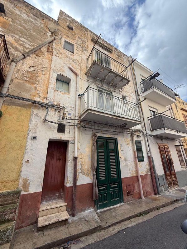 casa indipendente in vendita a Bagheria in zona Centro Città