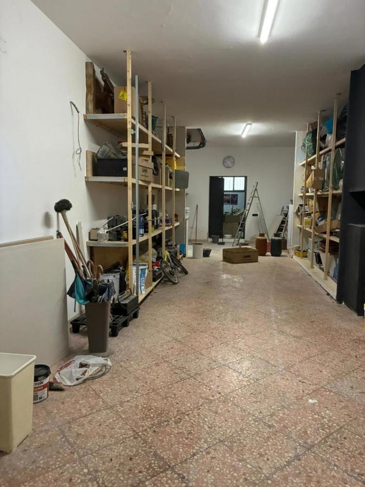 locale di sgombero in vendita a Bagheria