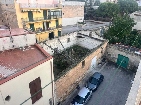 locale di sgombero in vendita a Bagheria