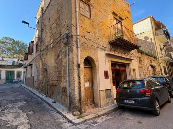 casa indipendente in vendita a Bagheria in zona Centro Città