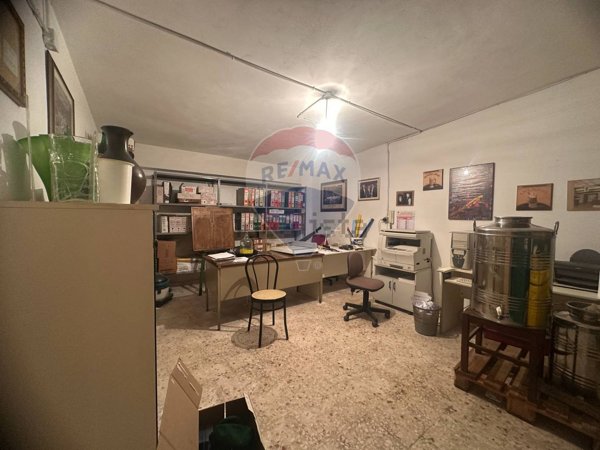 locale di sgombero in vendita a Bagheria