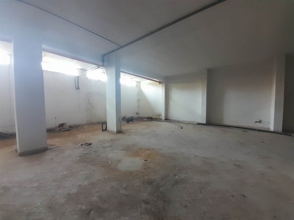 locale di sgombero in vendita a Bagheria