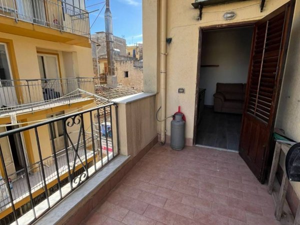 intera palazzina in vendita a Bagheria in zona Centro Città