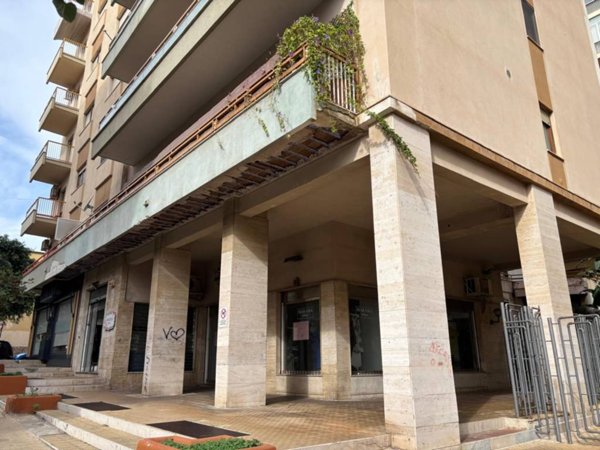 negozio in vendita a Bagheria