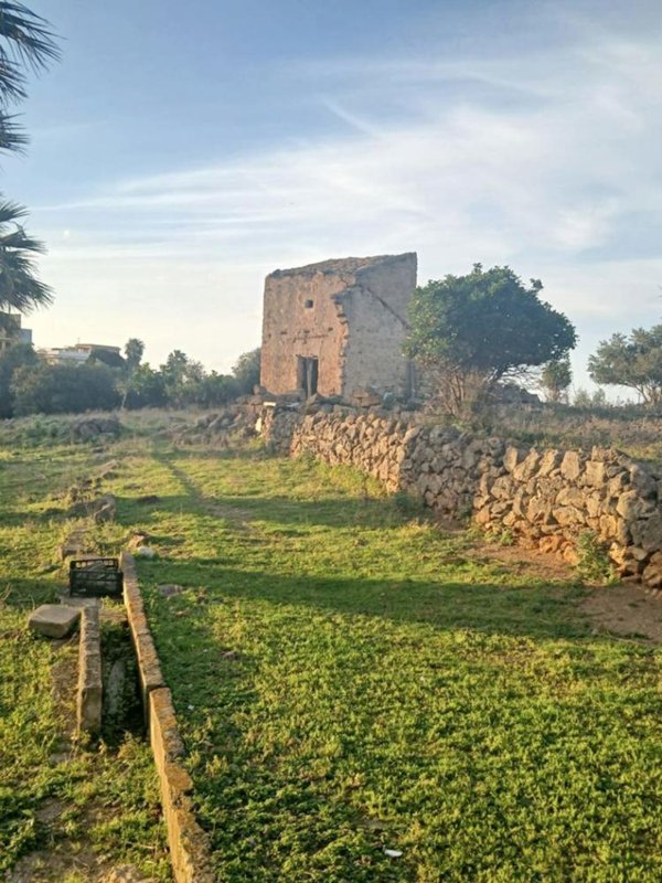 locale di sgombero in vendita a Bagheria