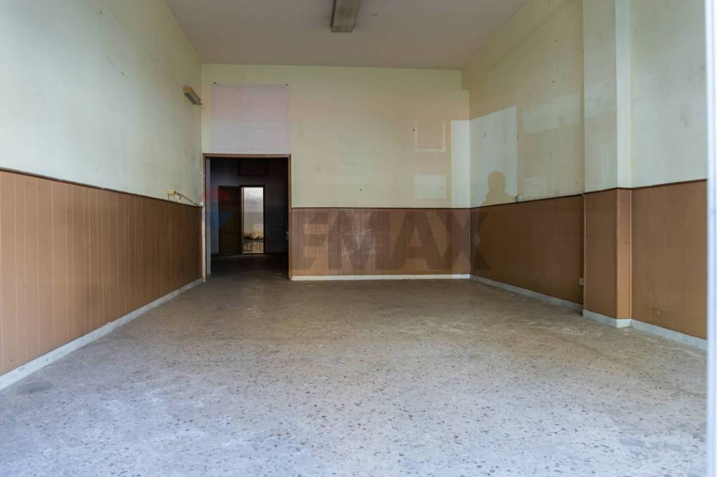 negozio in vendita a Bagheria in zona Centro Città