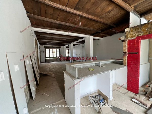locale commerciale in vendita a Bagheria