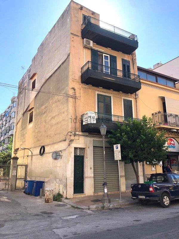 appartamento in vendita a Bagheria in zona Centro Città