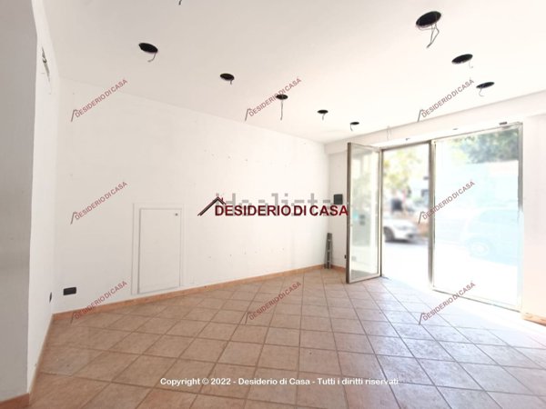 locale commerciale in vendita a Bagheria