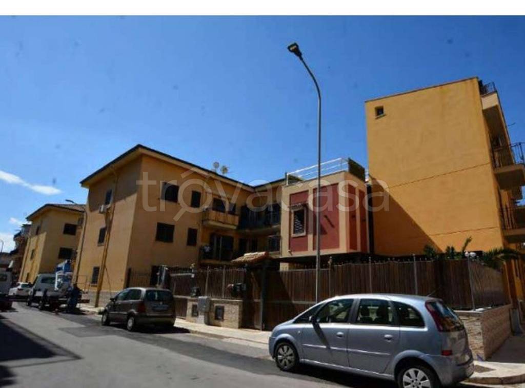 locale commerciale in vendita a Bagheria in zona Aspra