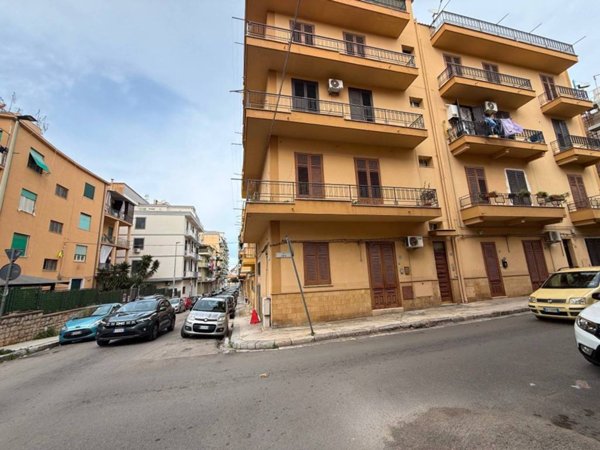 appartamento in vendita a Bagheria in zona Centro Città