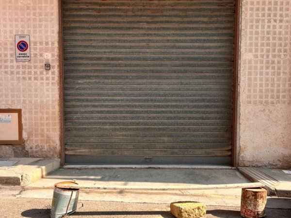 locale commerciale in vendita a Bagheria