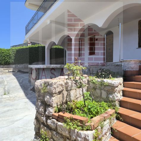 appartamento in vendita a Bagheria in zona Mongerbino