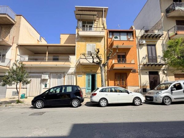intera palazzina in vendita a Bagheria in zona Centro Città