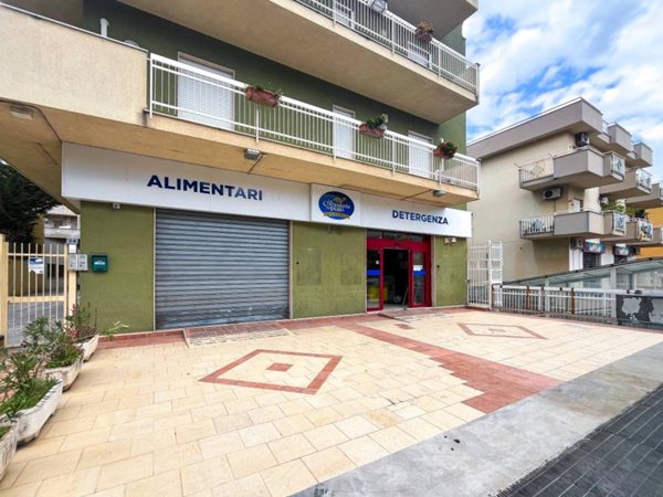 negozio in vendita a Bagheria
