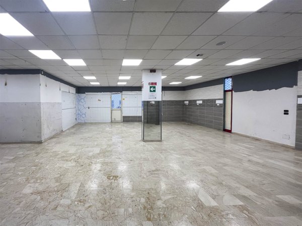 negozio in vendita a Bagheria in zona Aspra