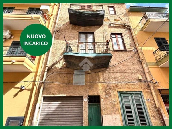 intera palazzina in vendita a Bagheria