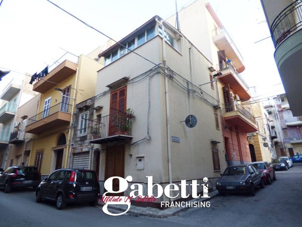 casa indipendente in vendita a Bagheria in zona Centro Città