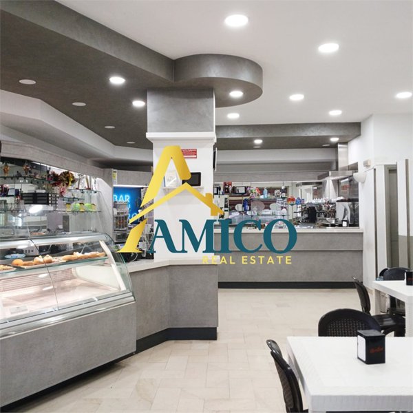 locale commerciale in vendita a Bagheria in zona Centro Città