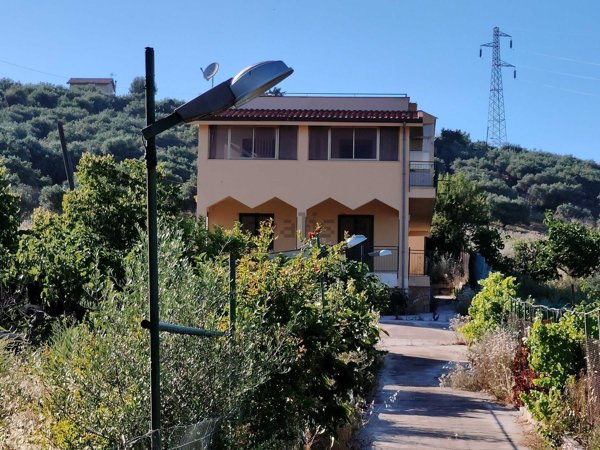 casa indipendente in vendita a Bagheria
