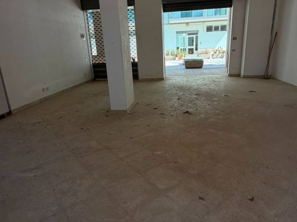 negozio in vendita a Bagheria