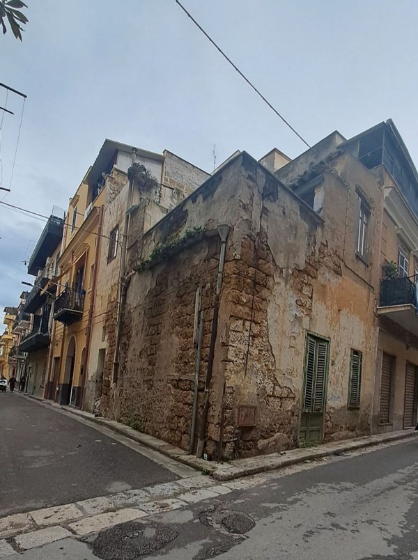casa indipendente in vendita a Bagheria in zona Centro Città