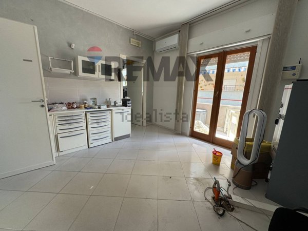 ufficio in vendita a Bagheria in zona Villa Cavaretta