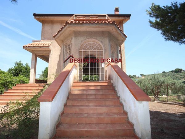 casa indipendente in vendita a Bagheria in zona Villa Cavaretta