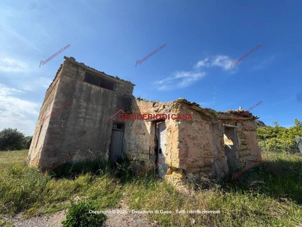 casa indipendente in vendita a Bagheria in zona Aspra