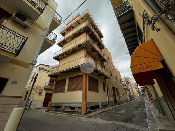 intera palazzina in vendita a Bagheria in zona Centro Città