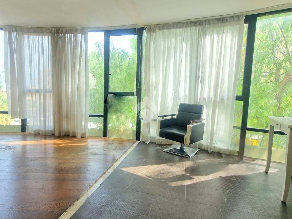 negozio in vendita a Bagheria