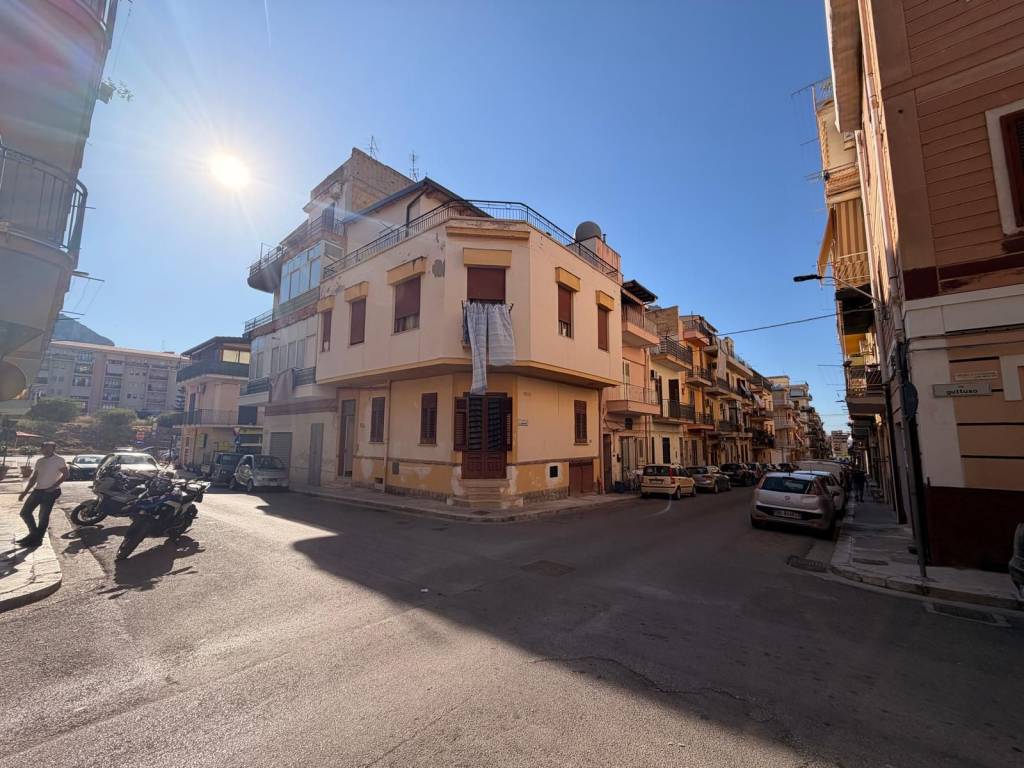 casa indipendente in vendita a Bagheria