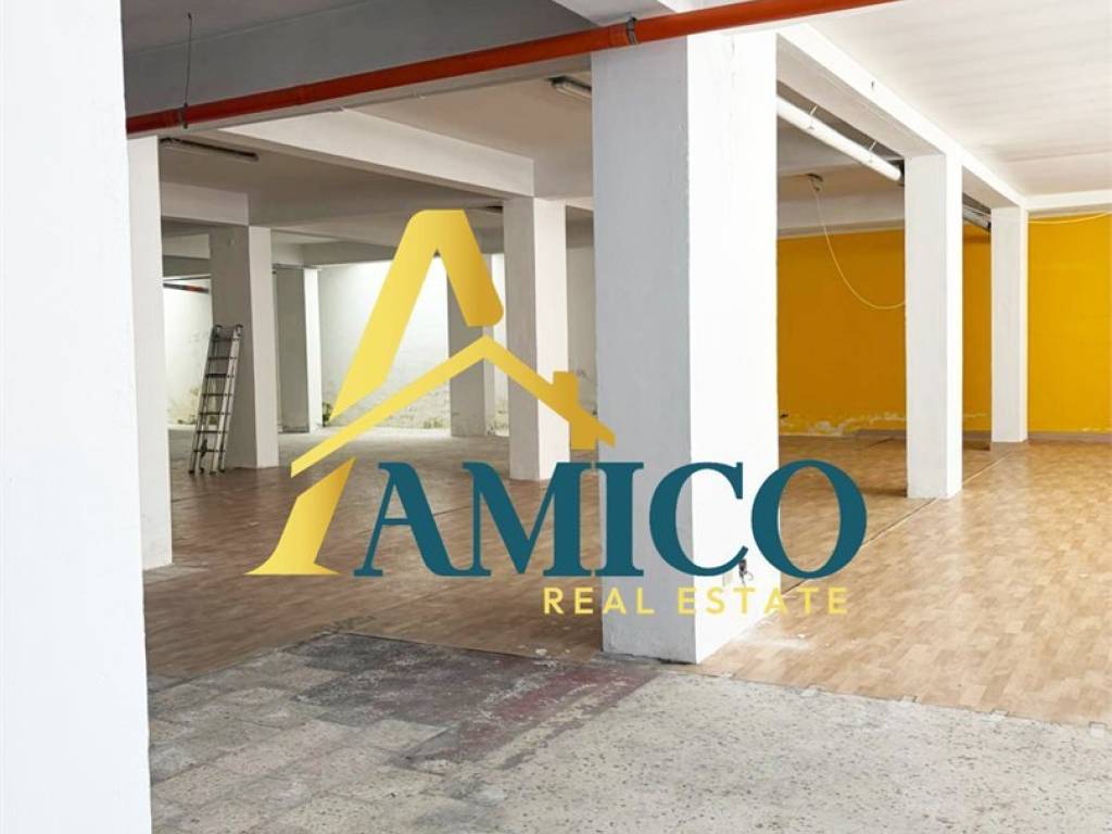 locale di sgombero in vendita a Bagheria
